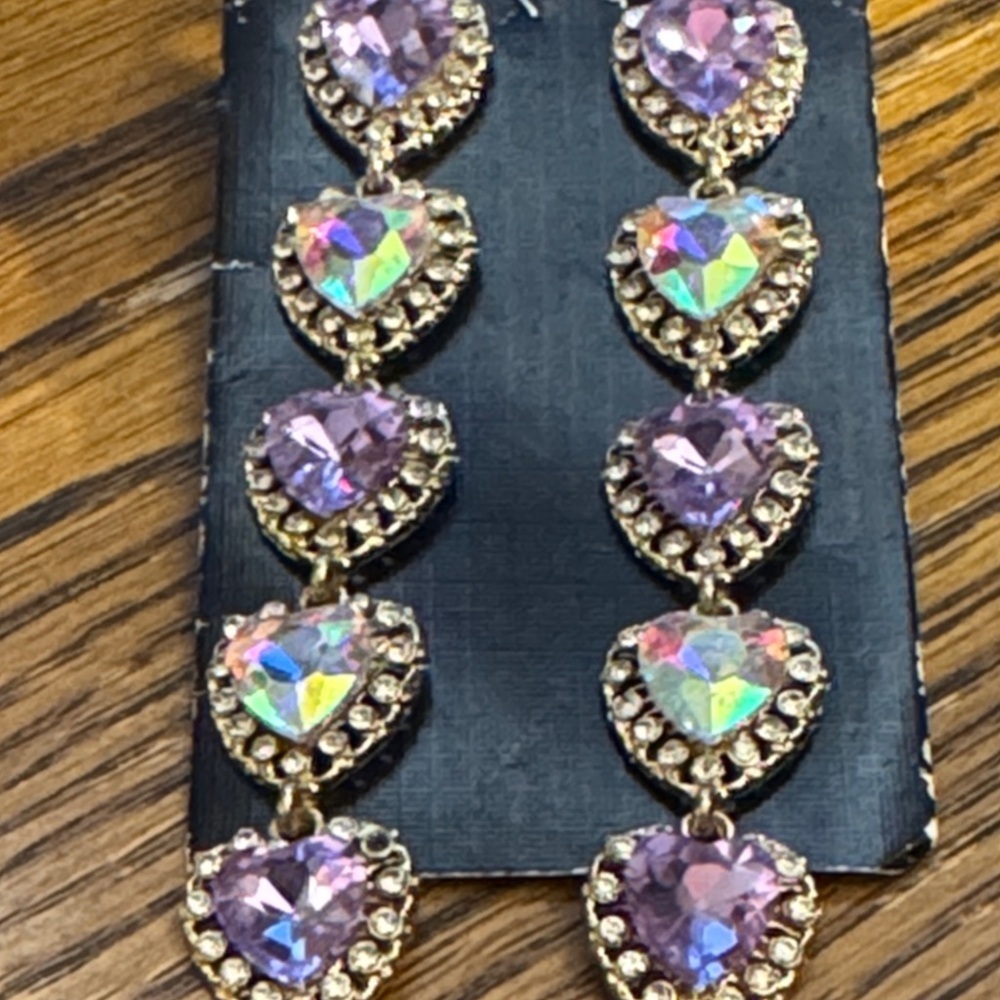 Elegant Purple Heart Earrings - Picture 2 of 3